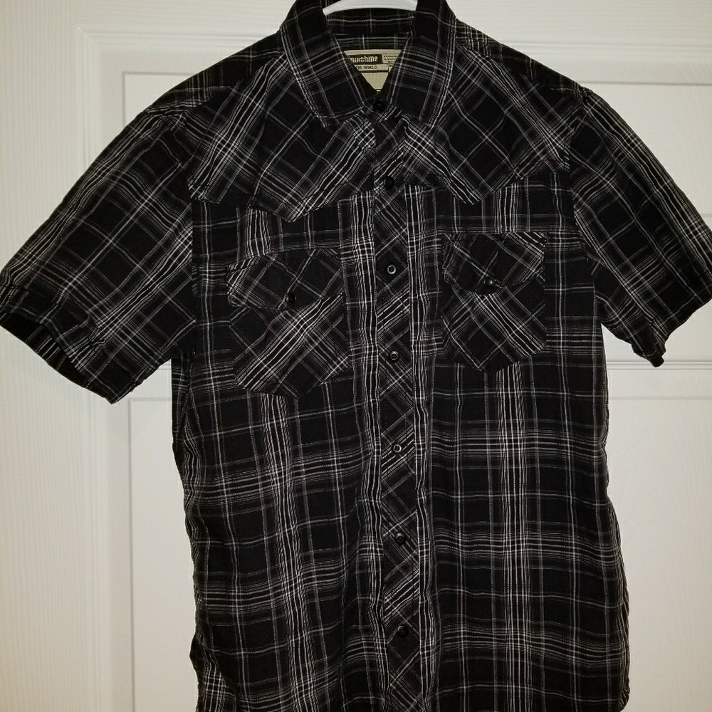 Short sleeve button down